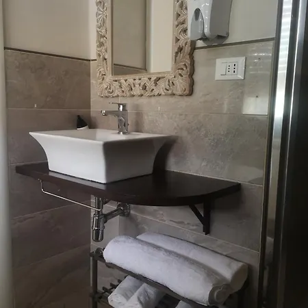فندق مبيت وإفطار Vacanze Pisane *
