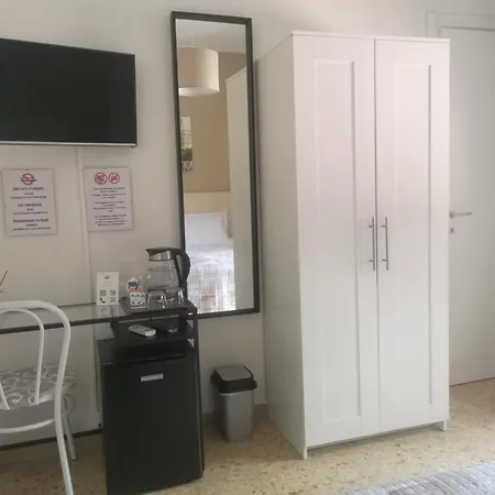 فندق مبيت وإفطار Vacanze Pisane بيزا